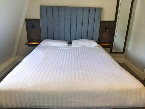 Garden Court Hotel, London