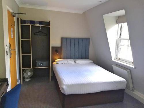 Garden Court Hotel, London